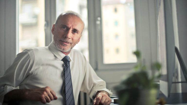 Come migliorare la tua presenza online per aumentare le vendite   Introduzione: L’importanza del Digitale nelle Vendite